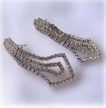 미사용 새상품 데드스탁 지오메트릭 크리스탈 귀걸이