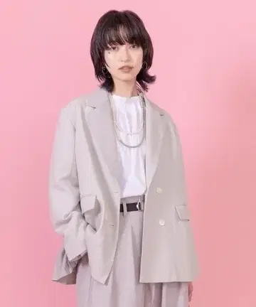 새상품급 Eimee Law 백 플리츠 미배색 자켓