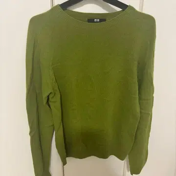 유니클로 UNIQLO 캐시미어 크루넥 스웨터 S 사이즈