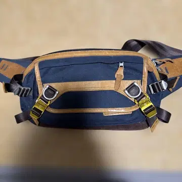 마스터피스 바디백