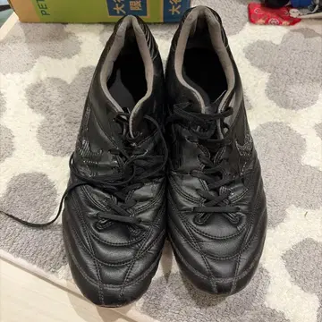 미즈노 모렐리아 II 블랙 축구화