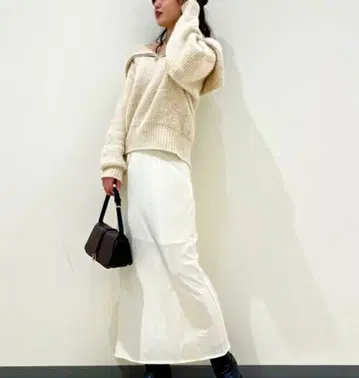 LILY BROWN 하프 지퍼 니트 스커트 세트 OP