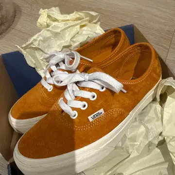VANS 오렌지 스웨이드 스니커즈