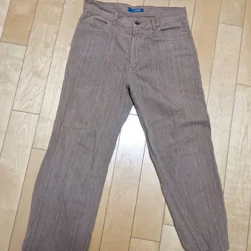 브라운 스트라이프 스트레이트 데님 팬츠