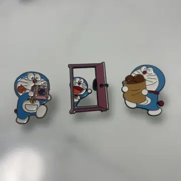 도라에몽 핀 배지 3