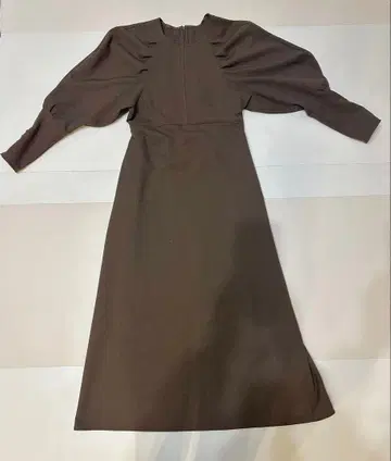 벌룬 슬리브 브라운 맥시 드레스