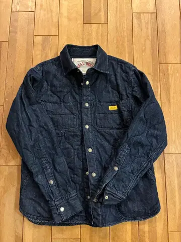 네이탈 디자인 퀼티드 셔츠 L 사이즈