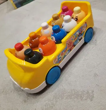 반다이 베이비 라보 호빵맨 ~뇌를 키우는~ 세어 쌓는 버스