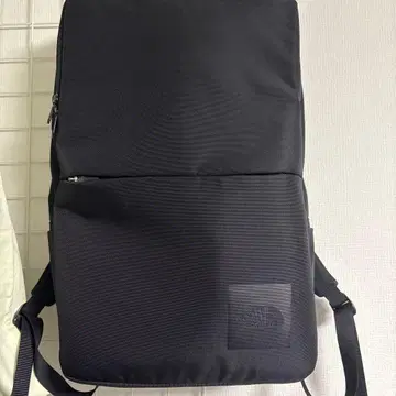 새상품급 THE NORTH FACE 샤틀 데이팩 슬림