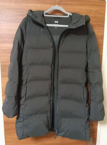 UNIQLO 심리스 다운 숏코트