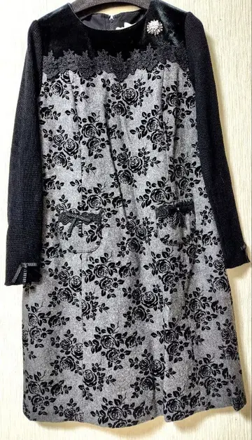 새상품 슈퍼 뷰티 40 블랙과 그레이의 장미 꽃무늬 긴팔 원피스