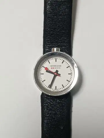 MONDAINE 몽디안 손목시계 AURA
