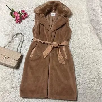 GAUDI 정가 63800엔 에코 퍼 베스트 가우디 브라운 베이지 L