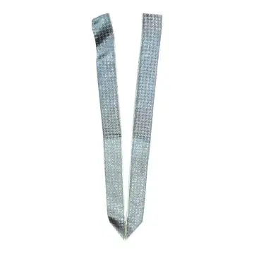 그레이지와 골드 레이어트 카라 광택 있는 디자인