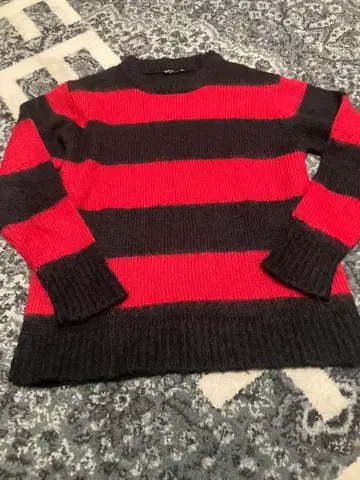 모헤어 커트 코베인 보더 스웨터