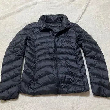 새상품급 유니클로 울트라 라이트 다운 자켓 블랙 S 여성용