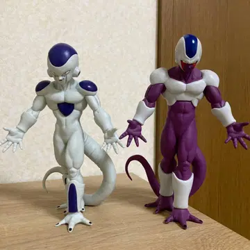 드래곤볼 프리저 피규어 2체 세트