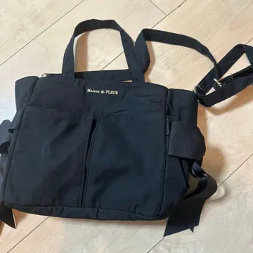 Maison de FLEUR 블랙 숄더백