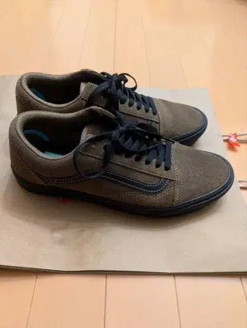 반스 올드스쿨 브라운 x 블랙