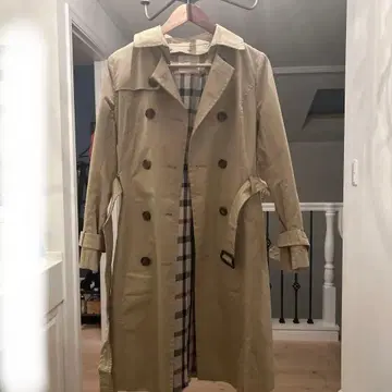 Freesia 베이지 트렌치코트