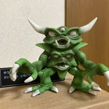 용사의 공격 피규어