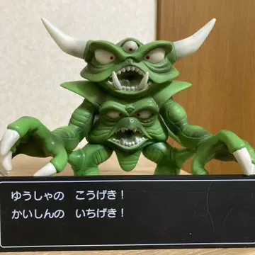 용사의 공격 피규어