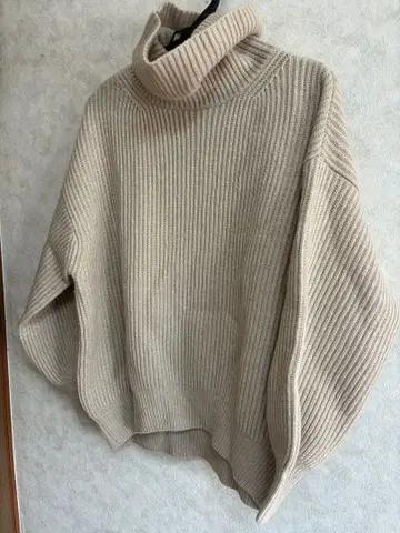 noble 미사용 스웨터 베이지