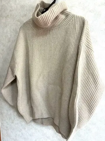 noble 미사용 스웨터 베이지