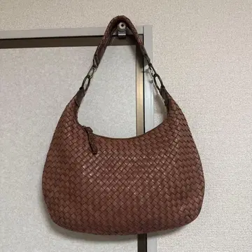 [ ESTINE ] 에스 인트레차트 가죽 원 숄더백