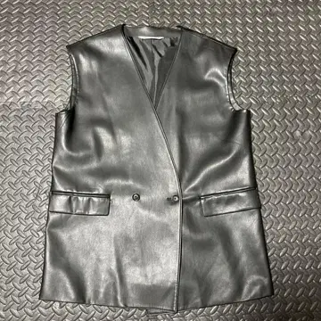 ZARA 블랙 합성 피혁 베스트 M 오버 사이즈 인조 가죽