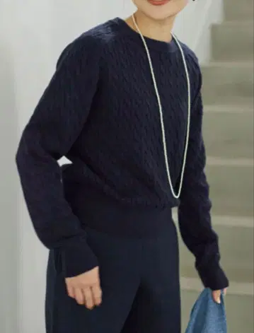 SLOBE IENA 코튼 캐시미어 케이블 풀오버 니트