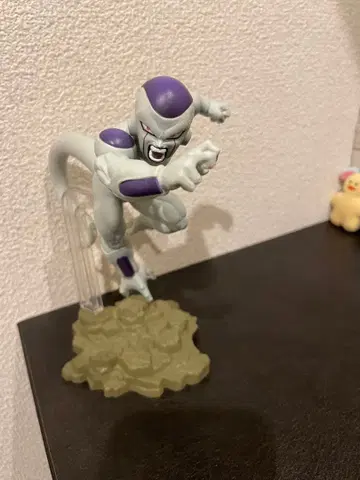 드래곤볼 프리저 피규어