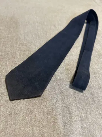 스웨이드 가죽 네이비 넥타이