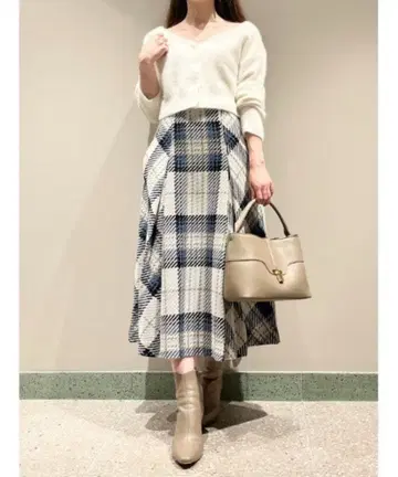 스나이델 로빙 체크 미디 스커트