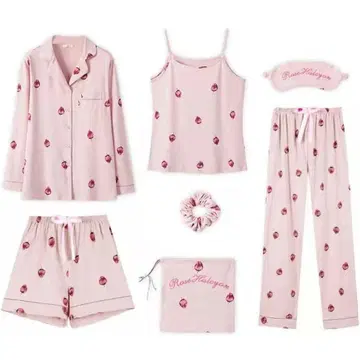 딸기 무늬 룸웨어 세트 파자마