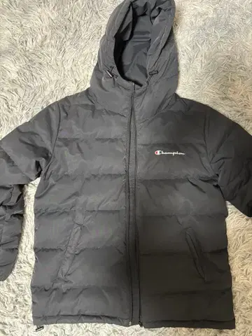 Champion 블랙 다운 자켓 L 사이즈