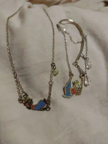 구피 목걸이와 이어 후크 세트