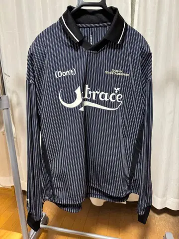 UNTRACE 스트라이프 풋볼 게임 셔츠