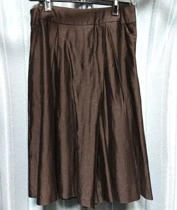 [ 미사용 새상품 ] KETTY 브라운 스카초 팬츠 무릎 아래 길이