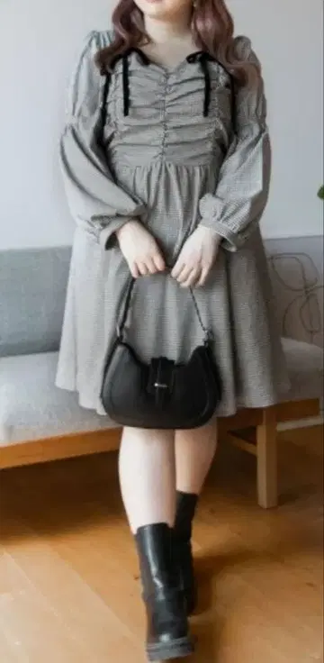 쿠레트 리본 장식 체크 무늬 미니 원피스 3L