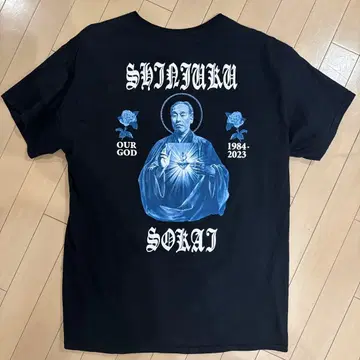 신주쿠 조계 블랙 T셔츠