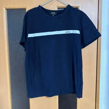 A.P.C. 네이비 반팔 T셔츠
