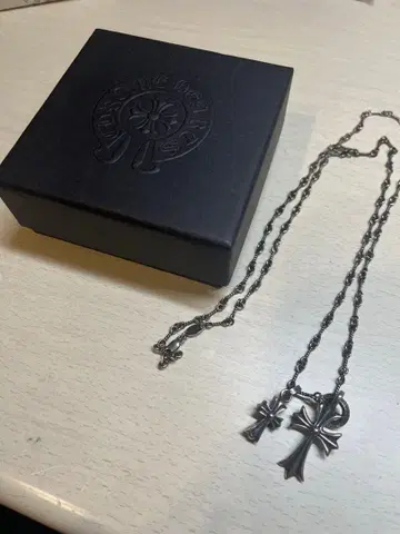 실버 크로스 목걸이
