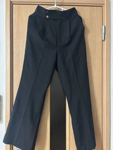 안데뮤 허리 버튼 플레어 팬츠