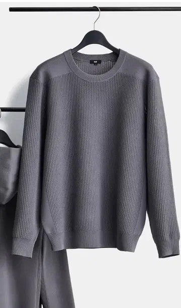 그레이 리브 크루넥 스웨터