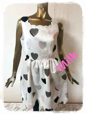 T19721 Milk 하트 무늬 올 패턴 슬리브리스 원피스