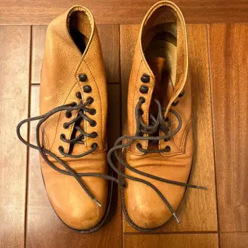 브라운 가죽 레이스업 부츠