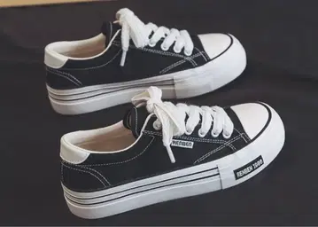 블랙 캔버스 통굽 스니커즈 24cm