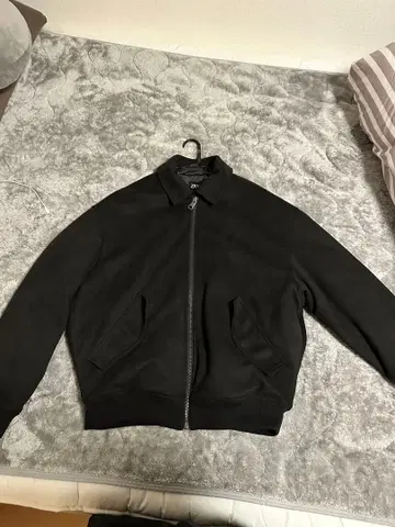 ZARA 블랙 자켓 M 사이즈