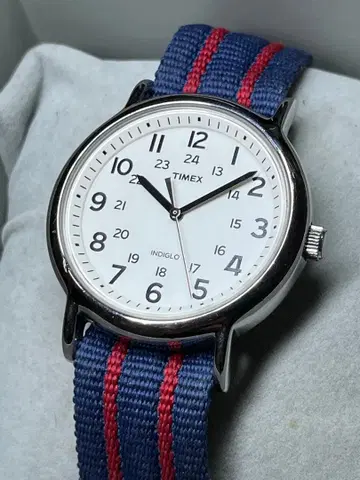 TIMEX INDIGLO Weekender 센트럴 파크 WR30 작동